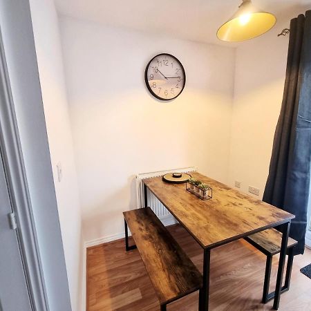 كامبريدج Modern & Spacious 3 Bedrooms And 2 Bathrooms Home, Free Parking! المظهر الخارجي الصورة